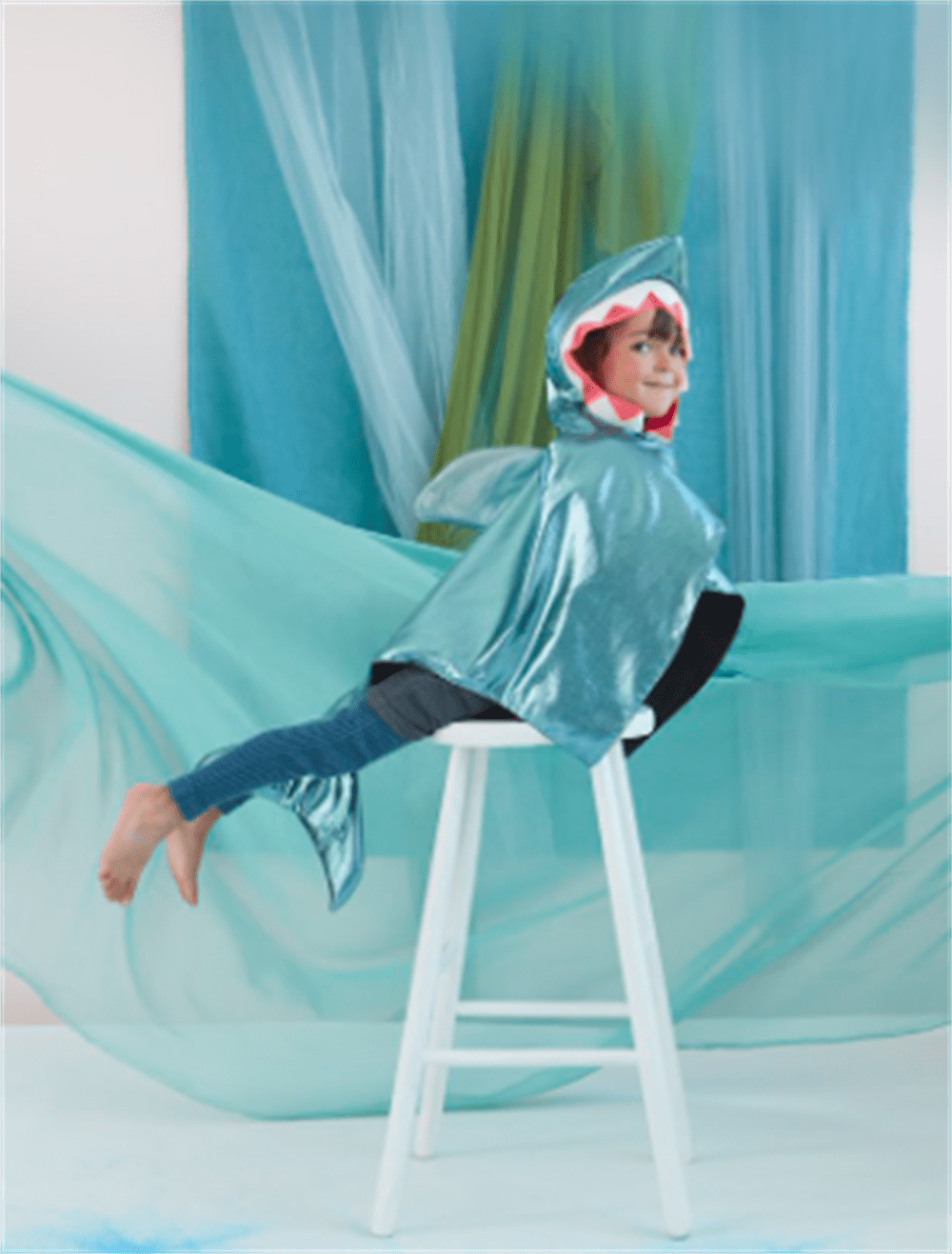 Köpek Balığı Pelerinli Kostüm resmi